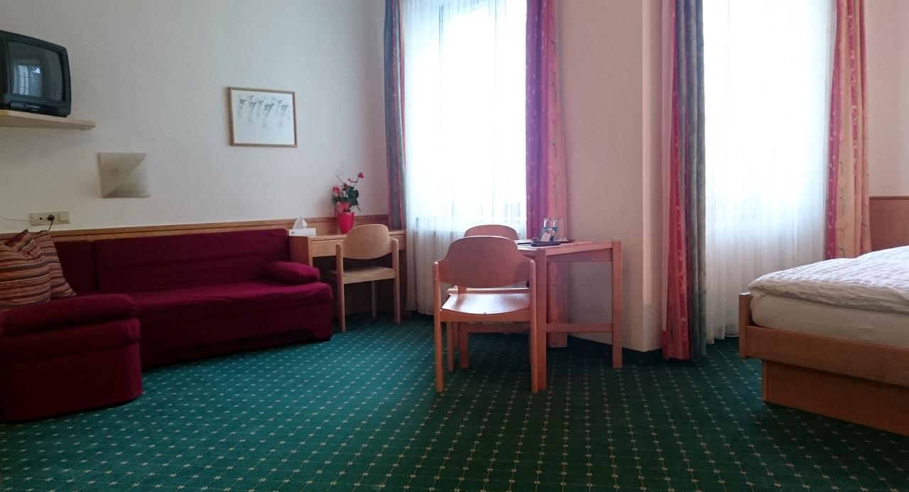 Hotel Zum Goldenen Hirschen Göstling an der Ybbs Exteriör bild