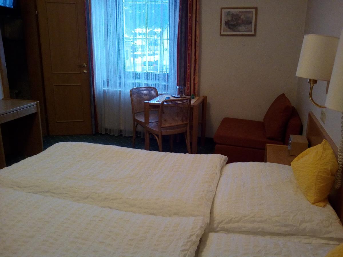 Hotel Zum Goldenen Hirschen Göstling an der Ybbs Exteriör bild